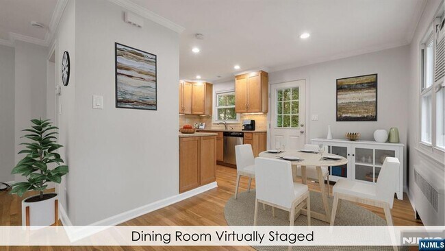 Foto del edificio - 464 Dorchester Rd