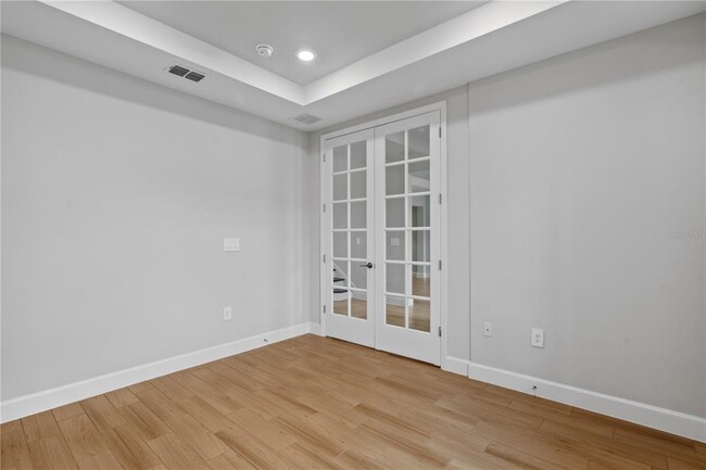 Building Photo - 512 Bellflower Way