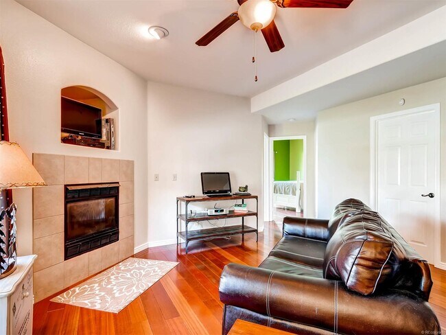 Foto del edificio - 8671 E Dry Creek Rd
