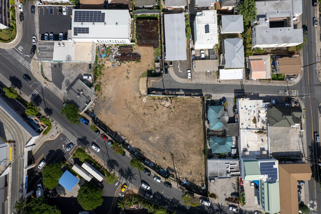 construction photo - Hawaii City Plaza