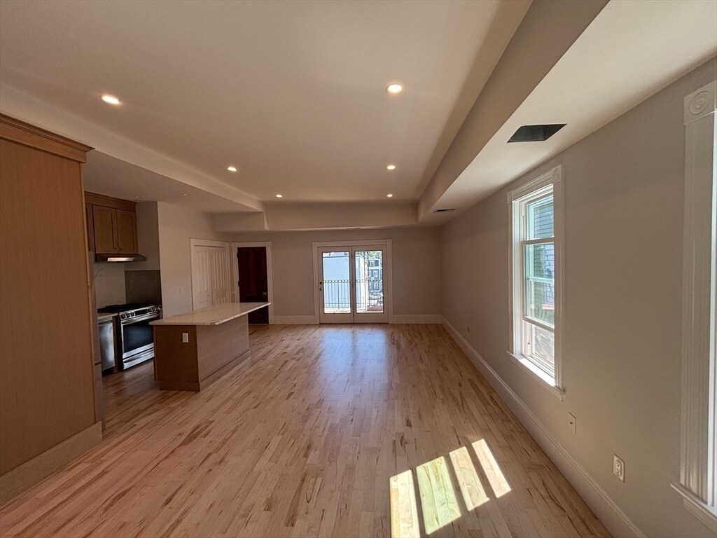Foto principal - 873 E 4th St