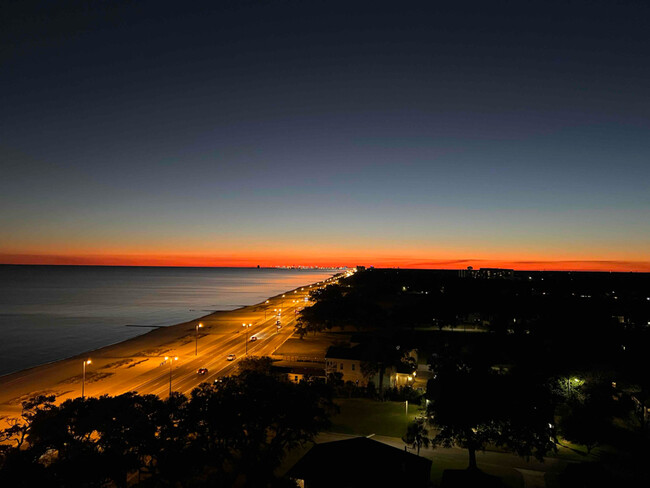 Building Photo - 2228 Beach Dr