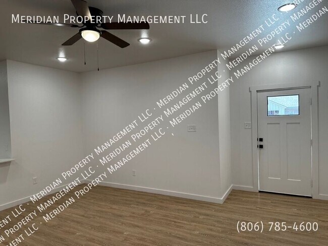 Foto del edificio - 5804 Urbana Pl