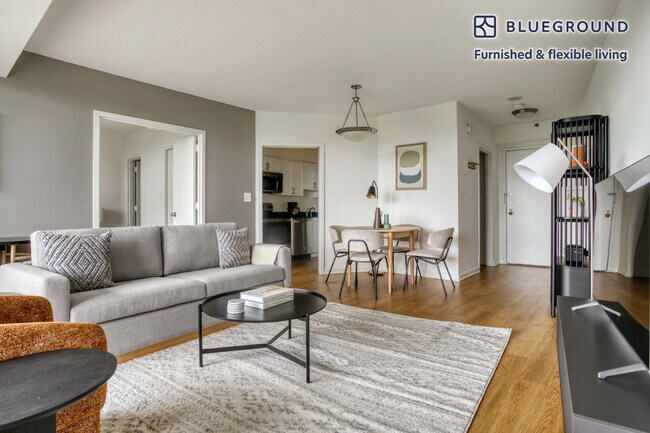 Building Photo - 1801 Crystal Dr