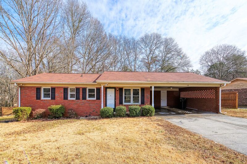 Primary Photo - 110 Woodberry Cir