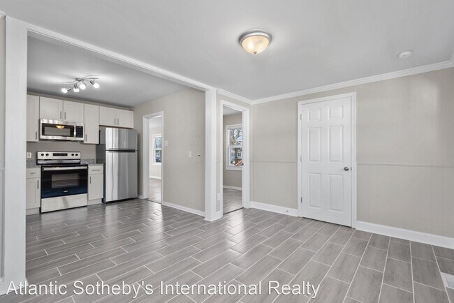 Building Photo - 3 br, 1 bath House - 609 Woodfin Road