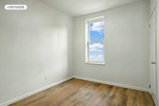 Foto del edificio - 408 Rogers Ave