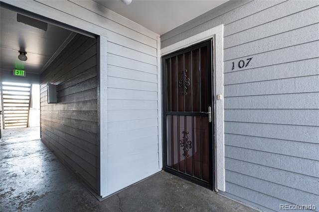 Foto del edificio - 7665 E Eastman Ave