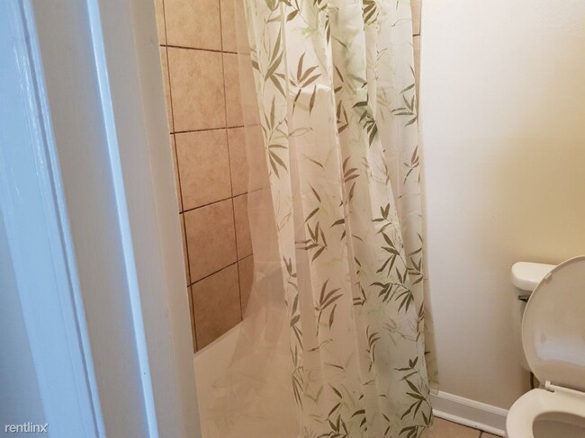 Foto del edificio - 2 br, 2.5 bath  - Avery Close