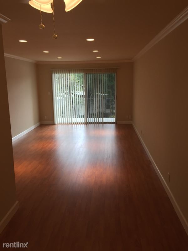 Primary Photo - 1480 Creekside Dr