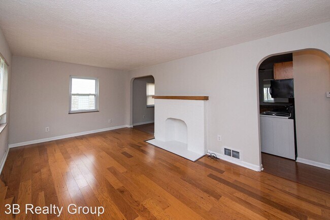 Foto del edificio - 3 br, 2 bath House - 7987 Bridgetown Rd.
