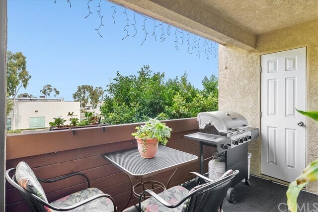 Foto del edificio - 2501 Temple Ave