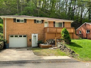 Building Photo - 545 Coal St