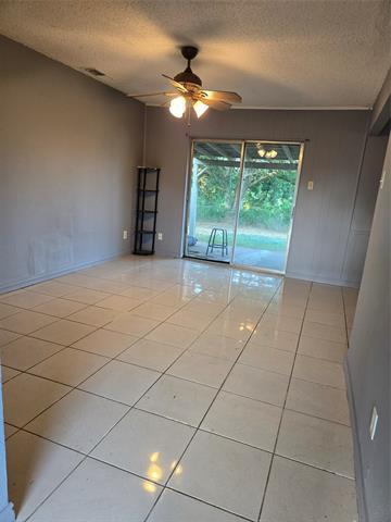 Building Photo - 4825 Miami Dr