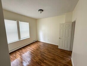Building Photo - 36 Wildwood St