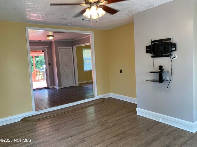 Foto del edificio - 112 Meadow Trail