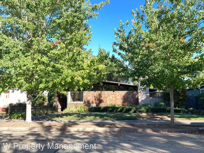 Foto del edificio - 3 br, 2 bath House - 1016 St. Helena Avenue