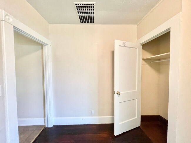 Foto del edificio - 1639-1639 E 31st St