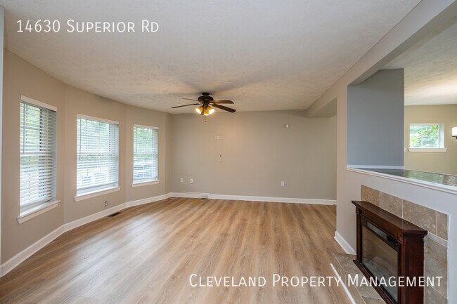 Building Photo - Immaculate Brick Cleveland Heights Colonial