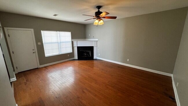 Building Photo - 5028 Wilburn Ave