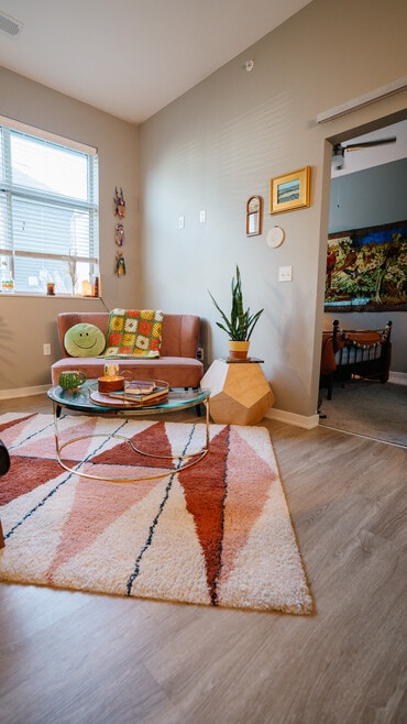 Building Photo - Benson Lights