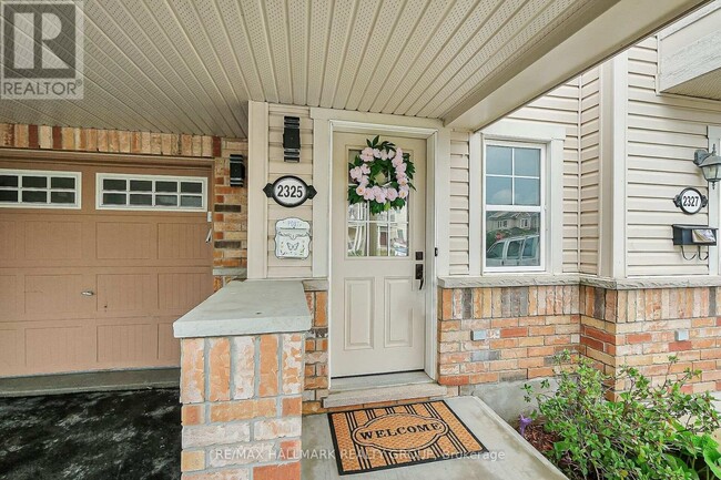 Photo du bâtiment - 2325 Blue Aster St