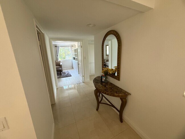 Foto del edificio - 10302 Parkview Ave