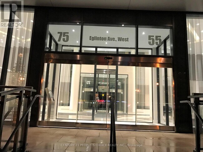 Photo du bâtiment - 75 Eglinton Ave W