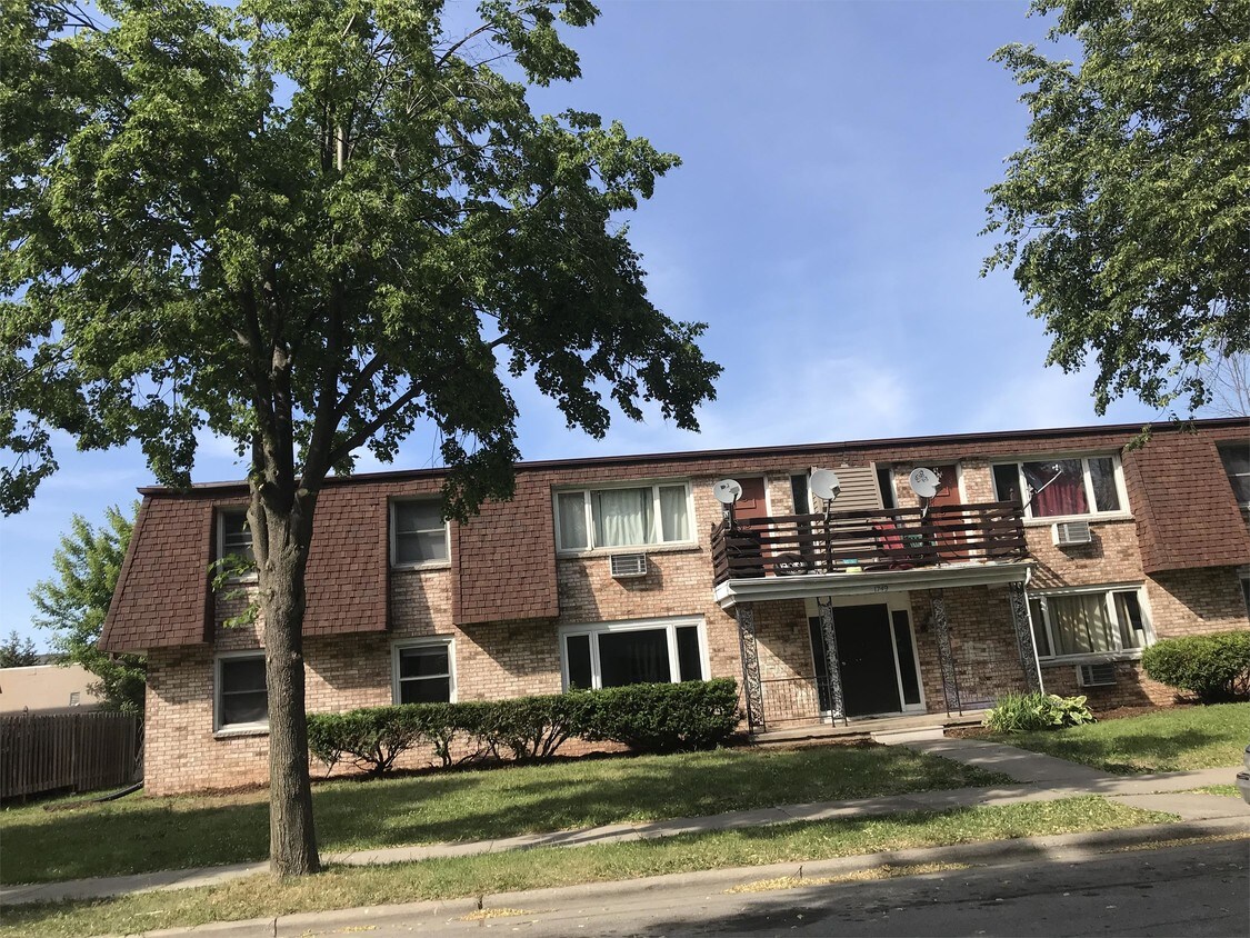 Primary Photo - 1749 Edison St