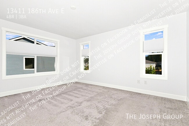 Building Photo - 13411 186th Ave E