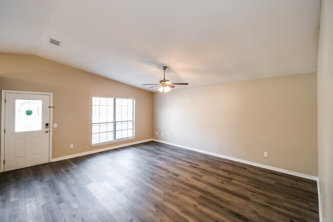 Foto del edificio - 1638 Sandy Hollow Loop