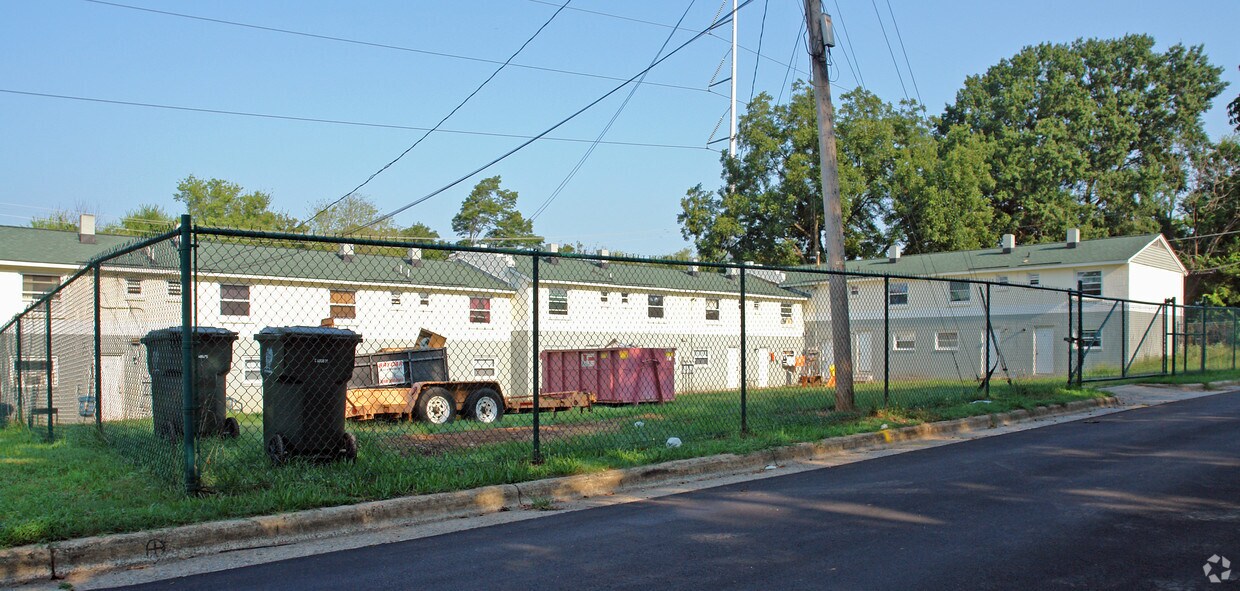 Building Photo - 1201 S East St