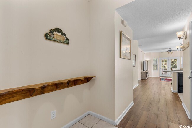 Foto del edificio - 4595 Girvan Dr