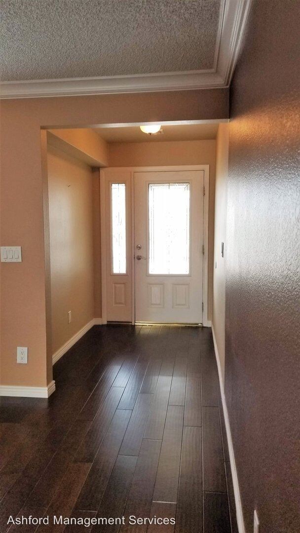 Building Photo - 3 br, 2 bath House - 2925 E. John Cabot Rd.