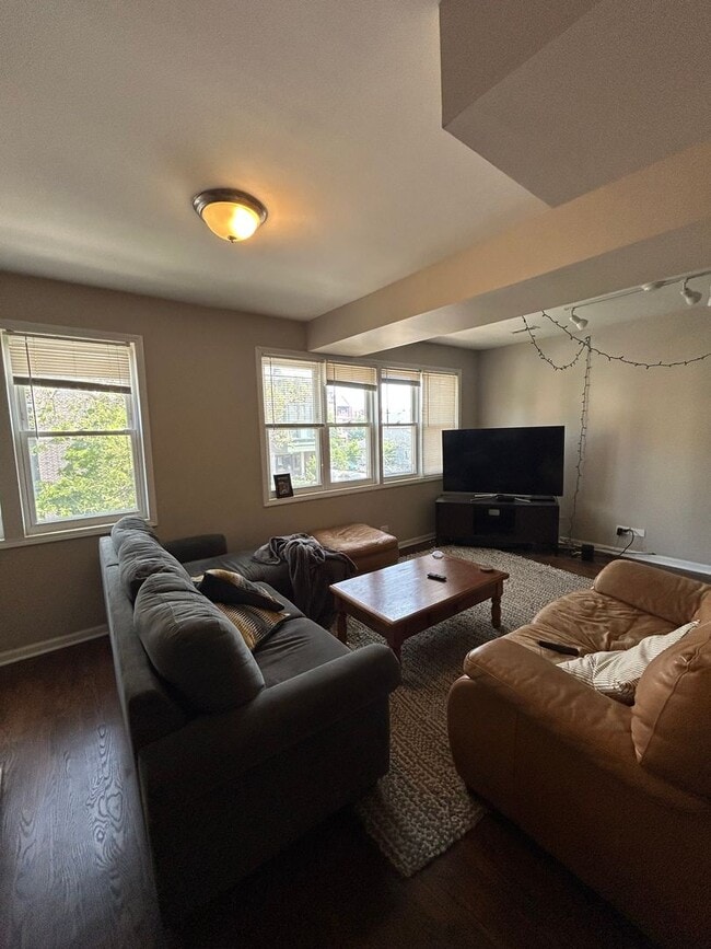 Photo - 1505 W Huron St Apartment