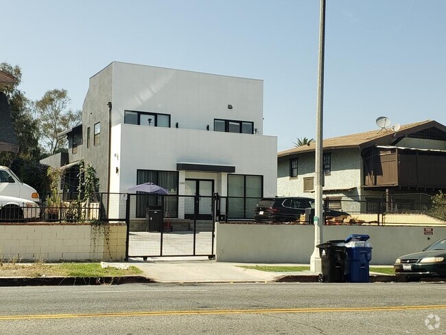 Building Photo - 1247 Crenshaw Blvd