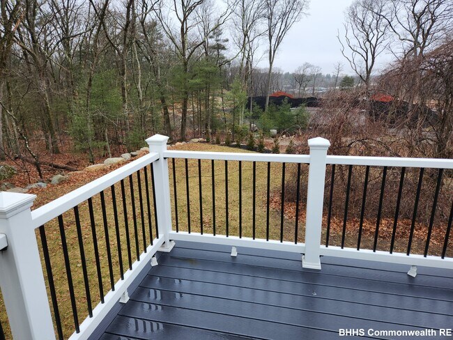 Building Photo - 27 Richardson Cir