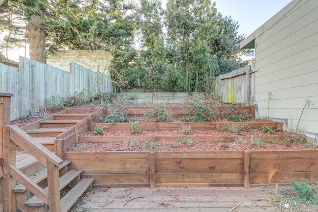 Foto del edificio - 465 35th Ave