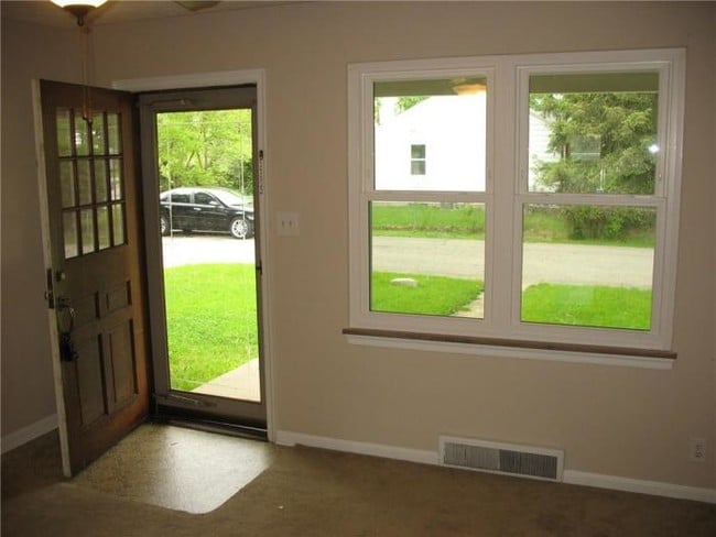 Building Photo - 2 bedroom in Speedway IN 46224