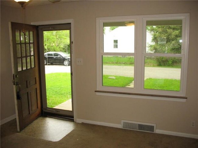 Foto del edificio - 2 bedroom in Speedway IN 46224