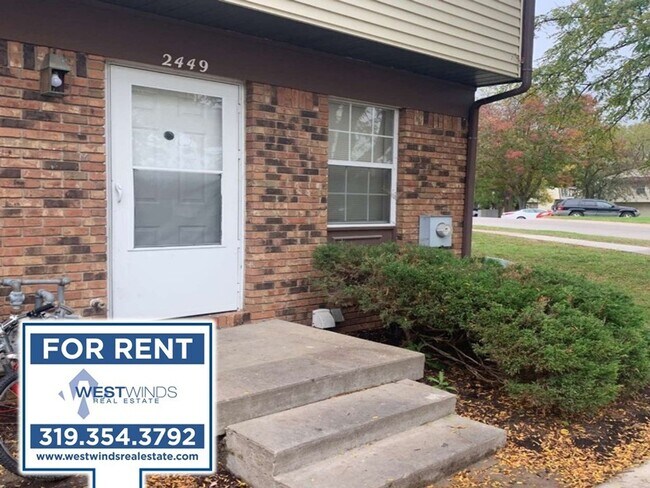 Foto del edificio - $1,250 | 3 Bedroom, 2.5 Bathroom Town Home...