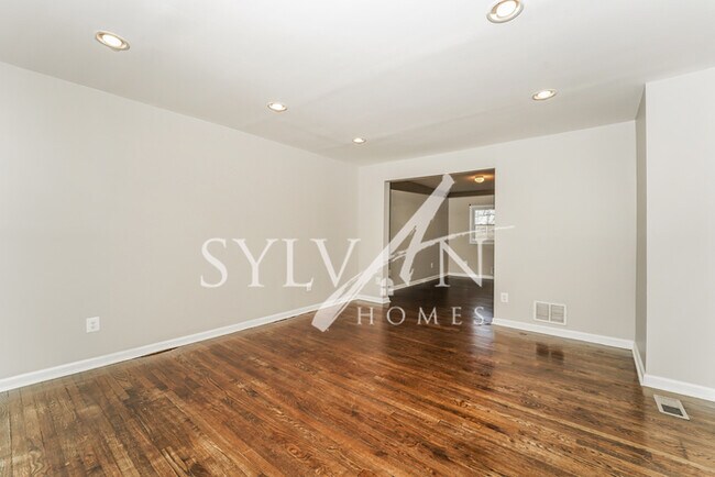 Building Photo - Enjoy living the good life in this 4 bedro...