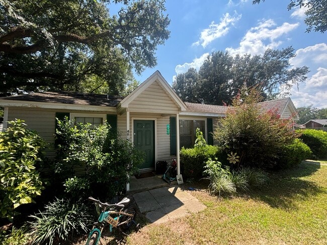 Photo - Spacious 2 bedroom! House