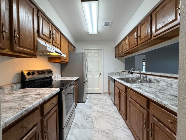 Foto del edificio - Perfect Package of Amenities