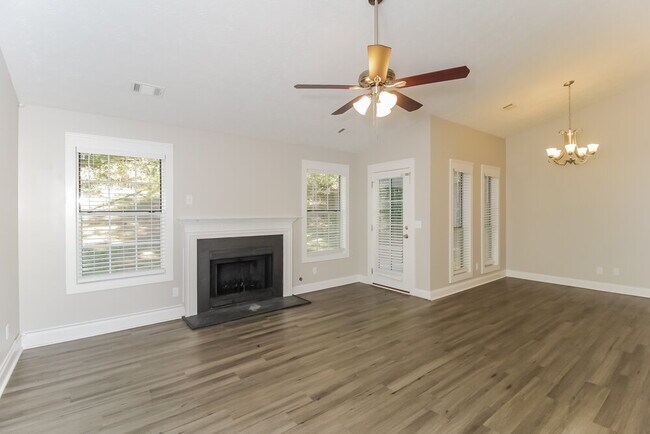 Foto del edificio - 2735 Country Creek Way NW
