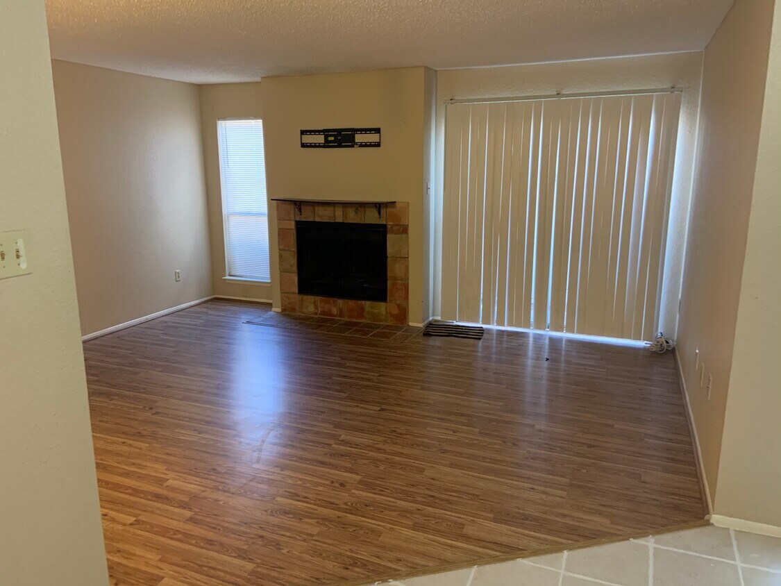 Primary Photo - 6701 Sands Point Dr