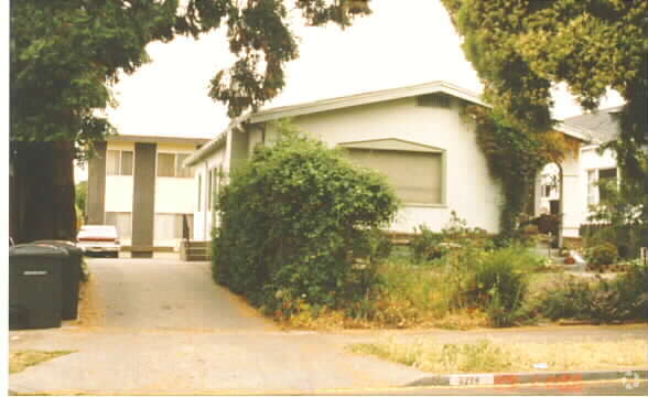 Foto del edificio - 2224 Jefferson Ave