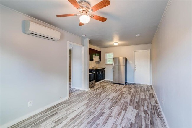 Foto del edificio - 1161 Eastfield Ave