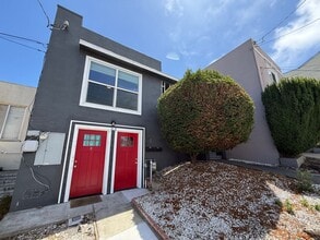 Building Photo - 55 Stoneybrook Ave