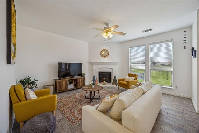 Foto del edificio - 12861 Farmington Dr